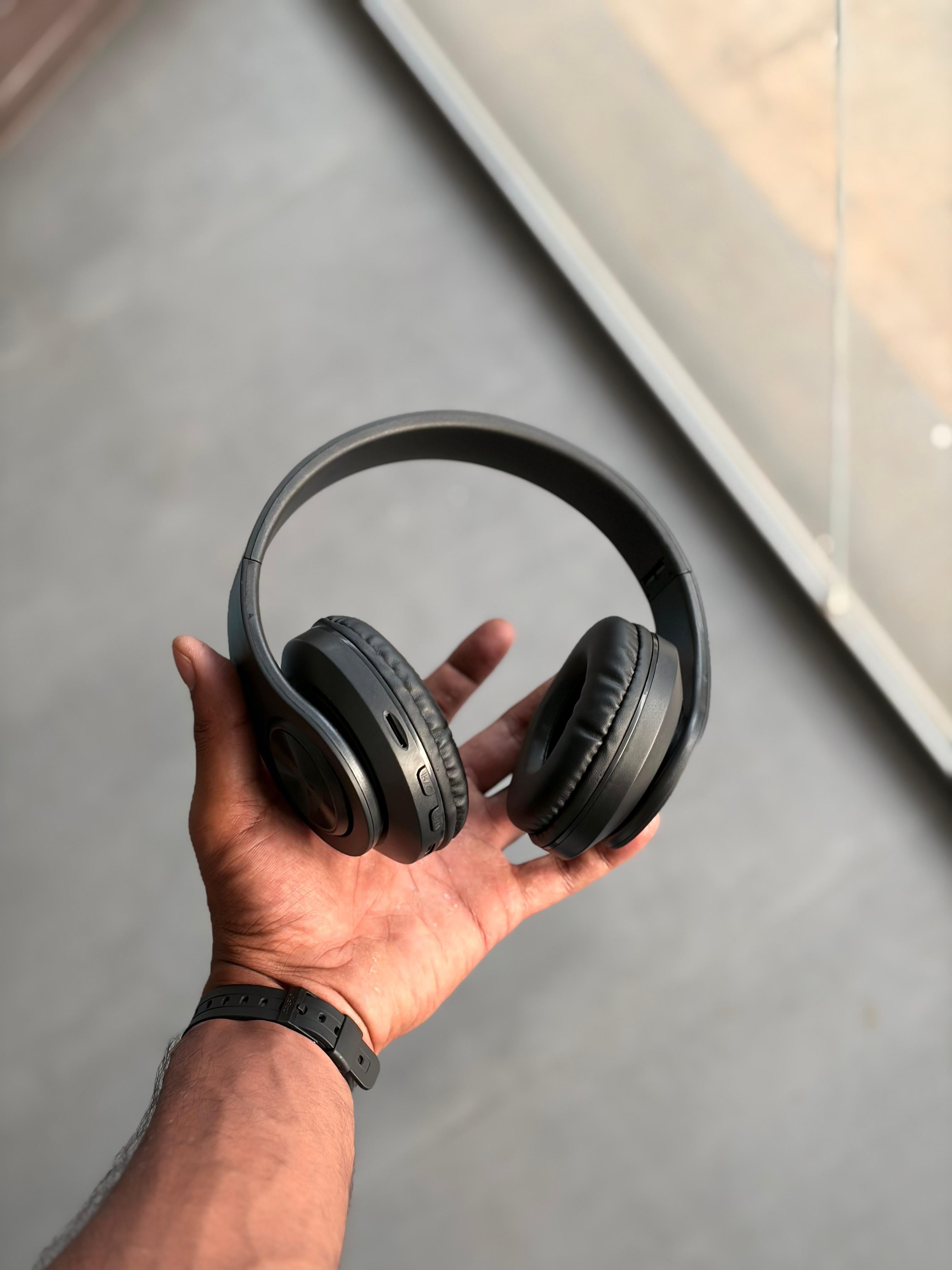 🎧boAt Rockerz 450 Wireless Headphones (Black)