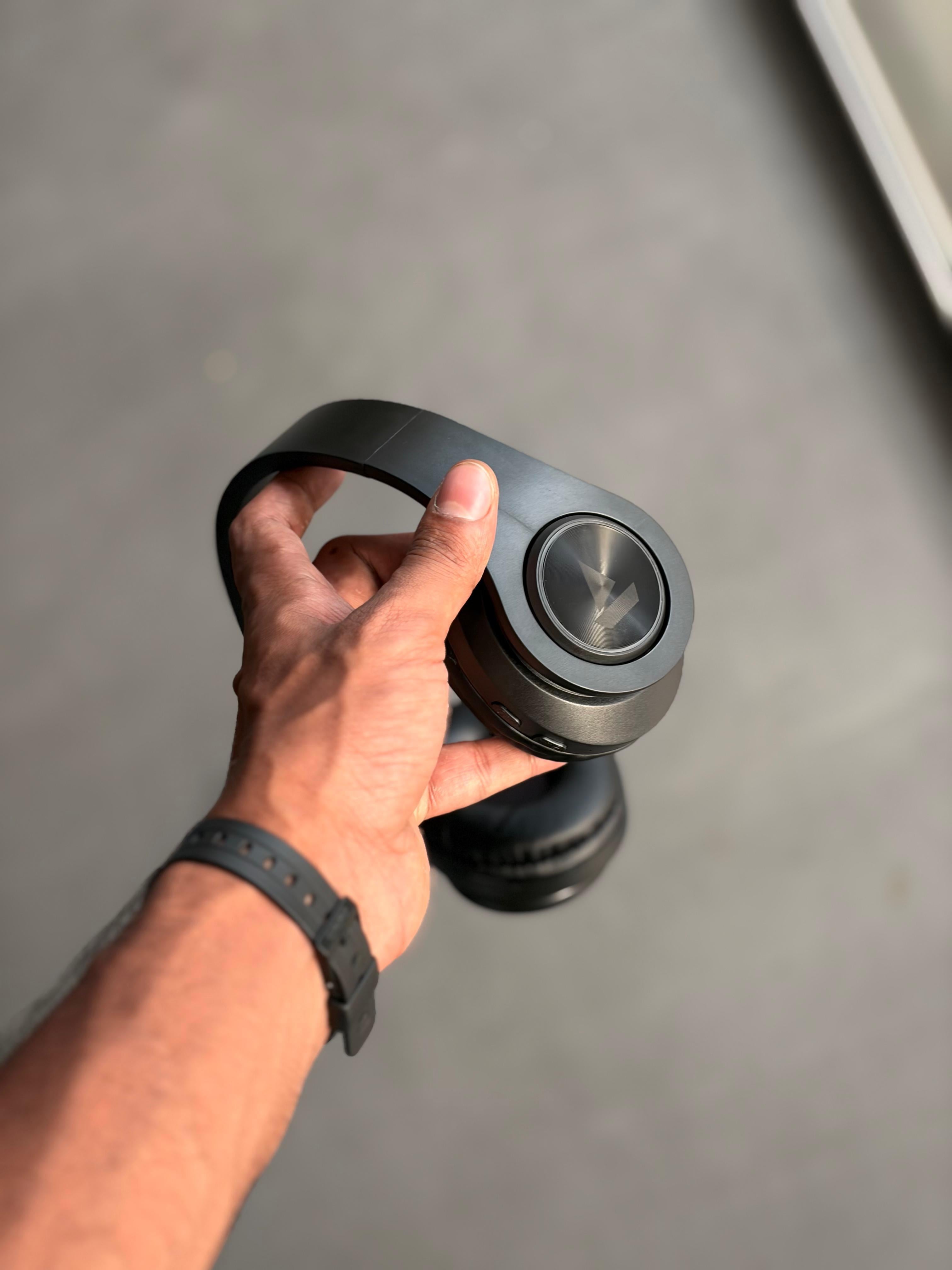 🎧boAt Rockerz 450 Wireless Headphones (Black)